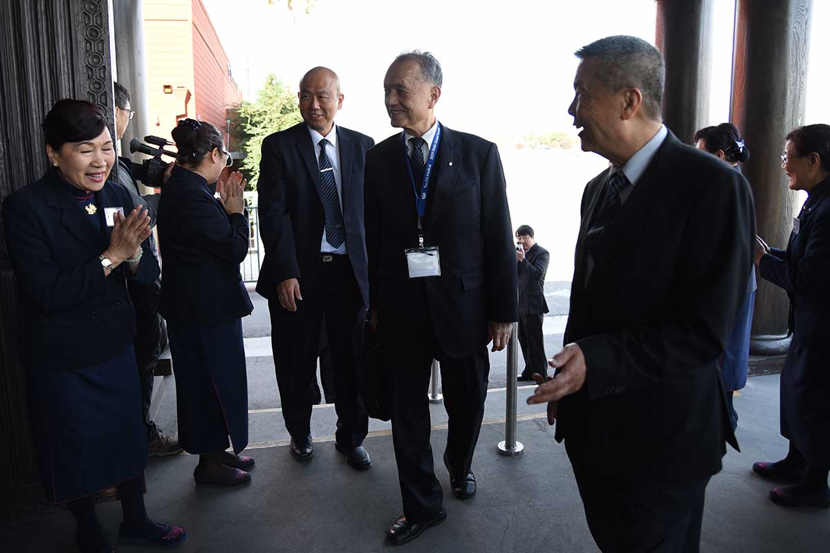 (Left to right) 黃漢魁執行長, 林俊龍執行長 and Brother James Chen arrive at the El Monte Office for the press conference. | Image by: Dennis Lee 李侑達