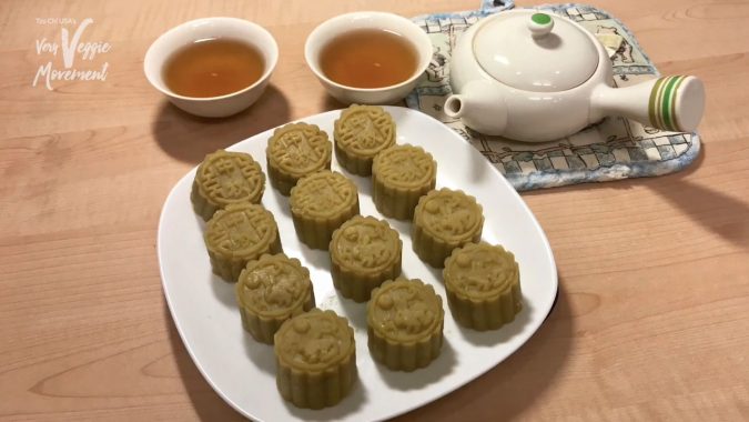 Very Veggie Recipe Submission: Tea-Flavored Mung Bean Cakes