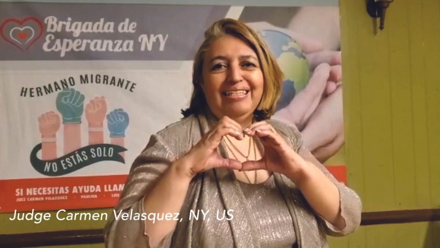 來自紐約西語合作夥伴希望組織（Brigada de Esperanza，NY）創辦人法官卡門·韋拉斯克斯（Judge Carmen Velásquez）致詞祝福大家。