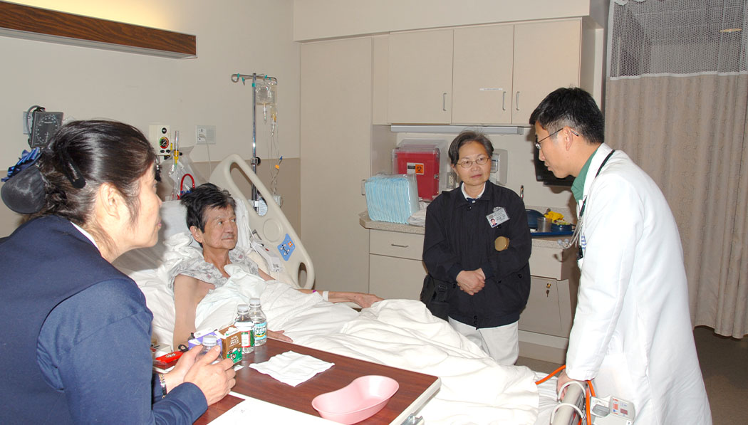 Greater Washington D.C. Region volunteers visit Tzu Chi charity care cases undergoing treatment at the Reston Hospital Center in Virginia
