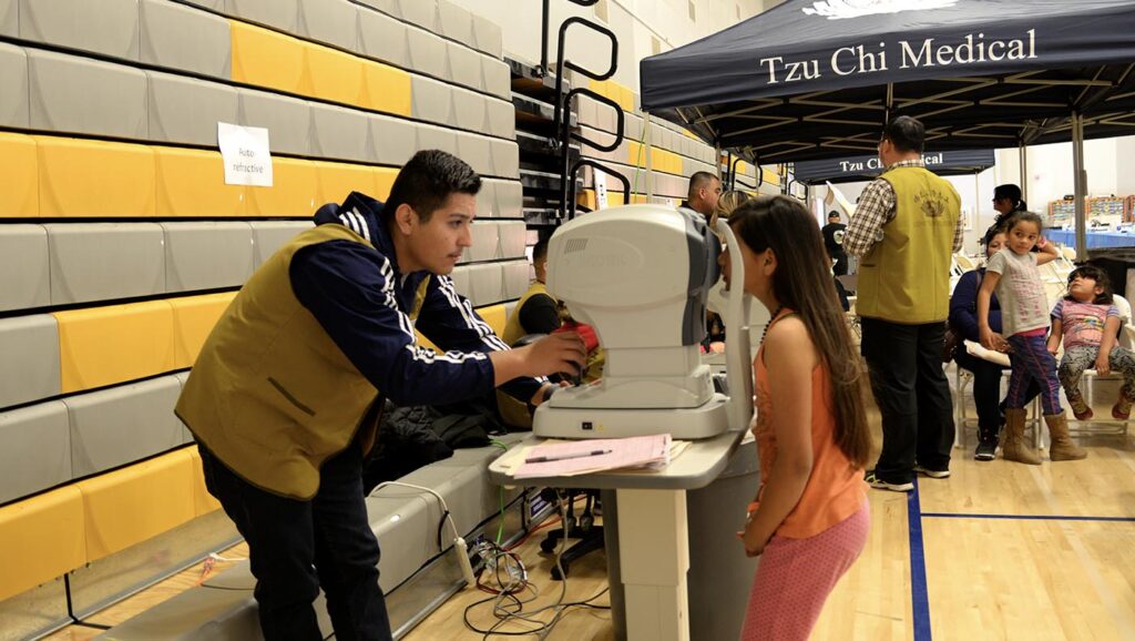On April 29, 2017, the Fresno mobile clinic team provides free vision care services for Fresno’s Rutherford B. Gaston Middle School students and area residents.