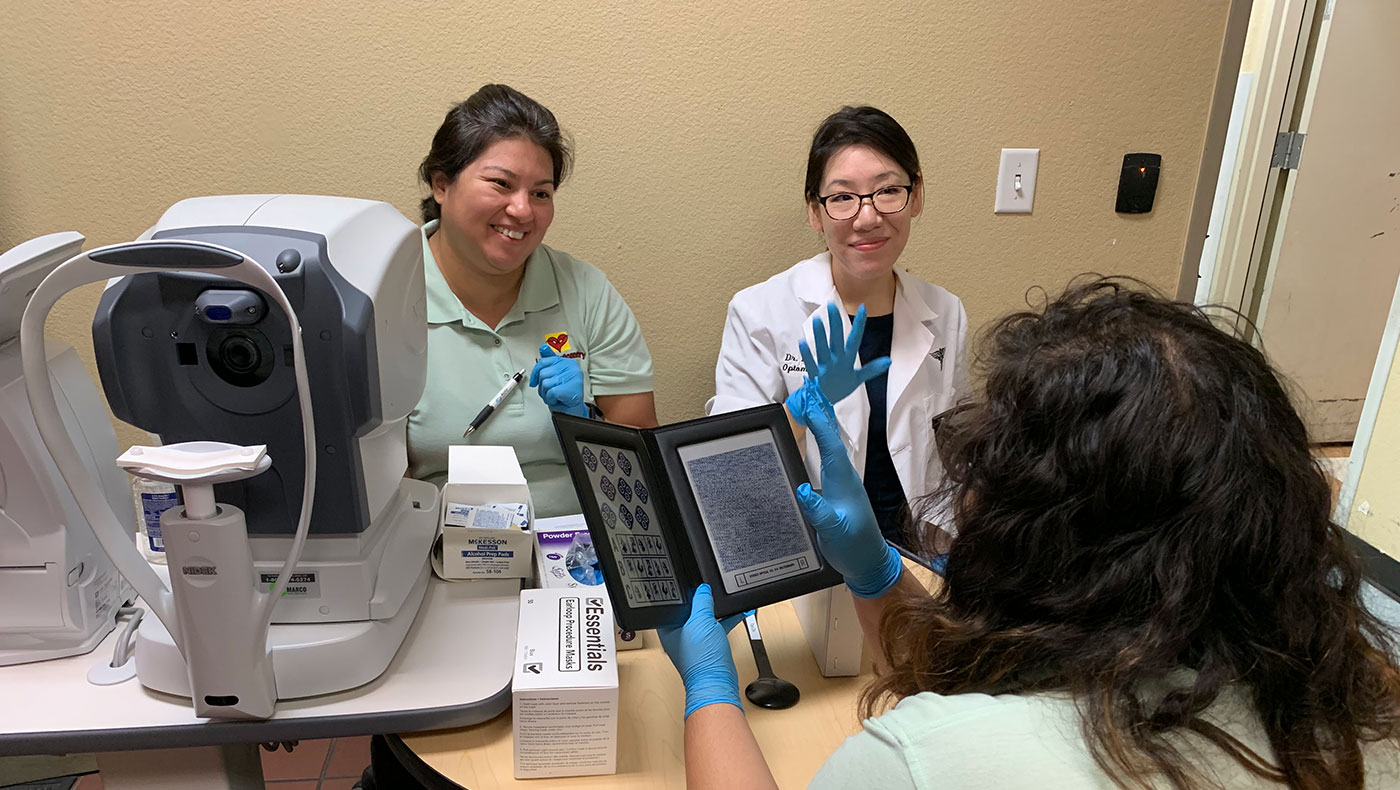 Dr. Karen Hsueh and the vision care professionals she had invited serve people experiencing homelessness at Tzu Chi's first free vision care clinic in Las Vegas in 2019.