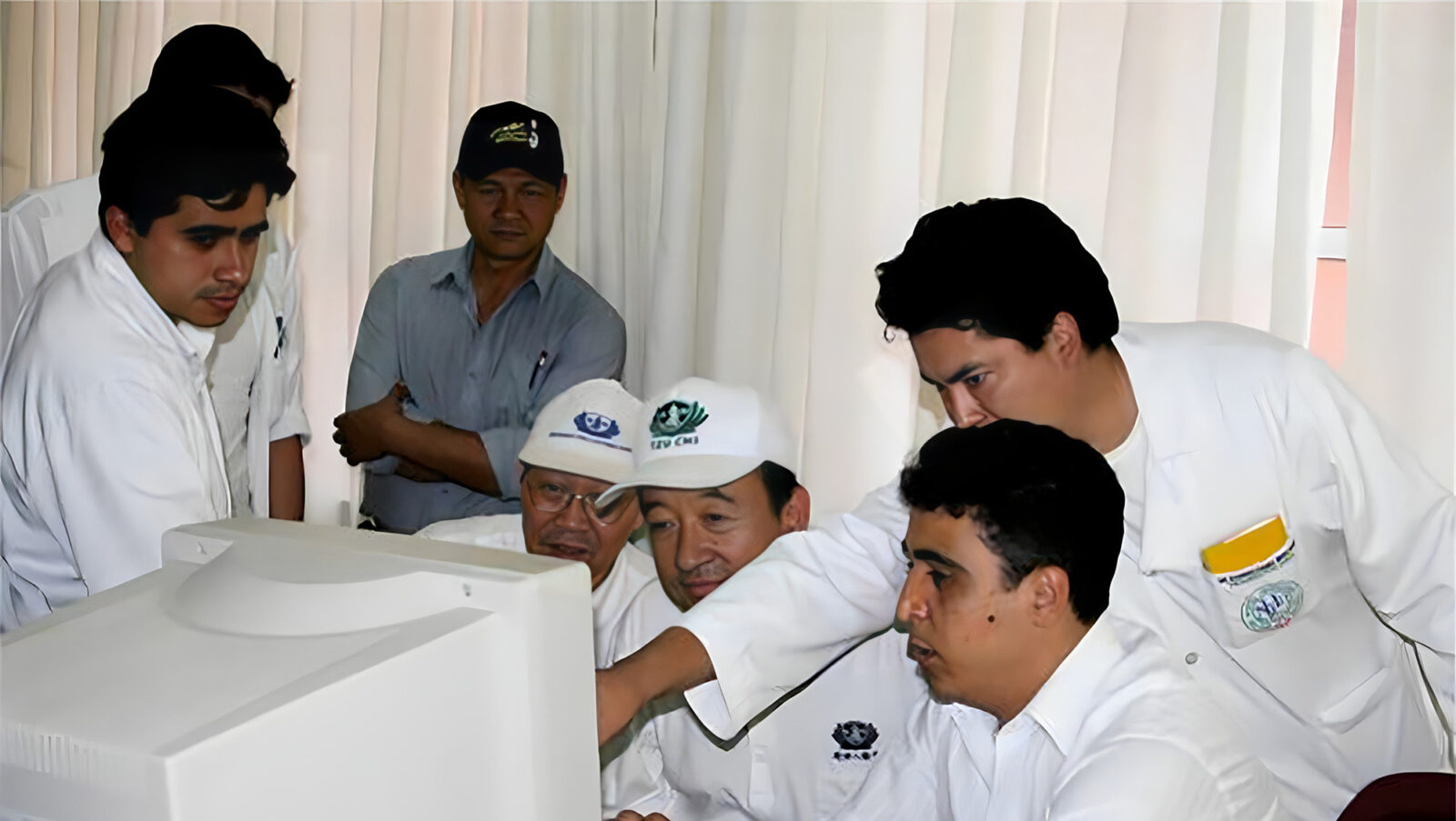 Dr. Mathew Y. C. Lin (third from right) of TIMA with orthopedic surgeons at the Hospital Municipal Frances in Bolivia.