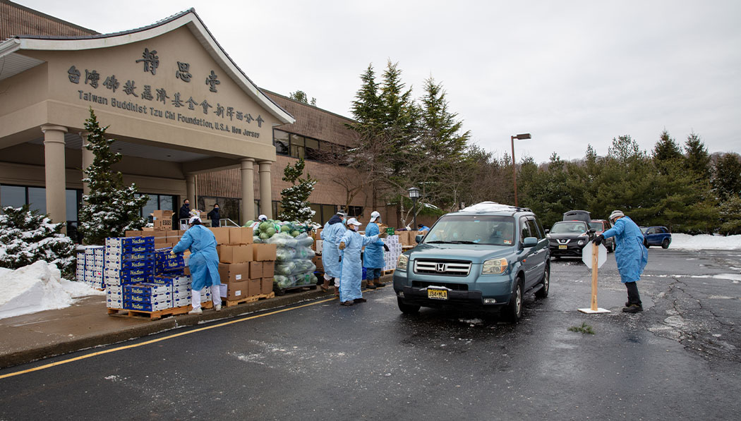 No matter the season, volunteers in Cedar Grove, New Jersey, are committed to providing groceries to families in need safely.