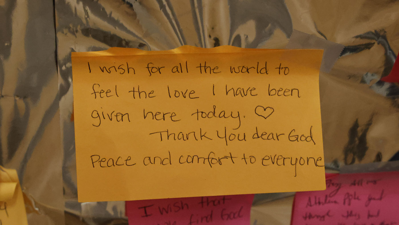 One of the prayers left on the “Prayer Wall.” Photo/Shuli Lo