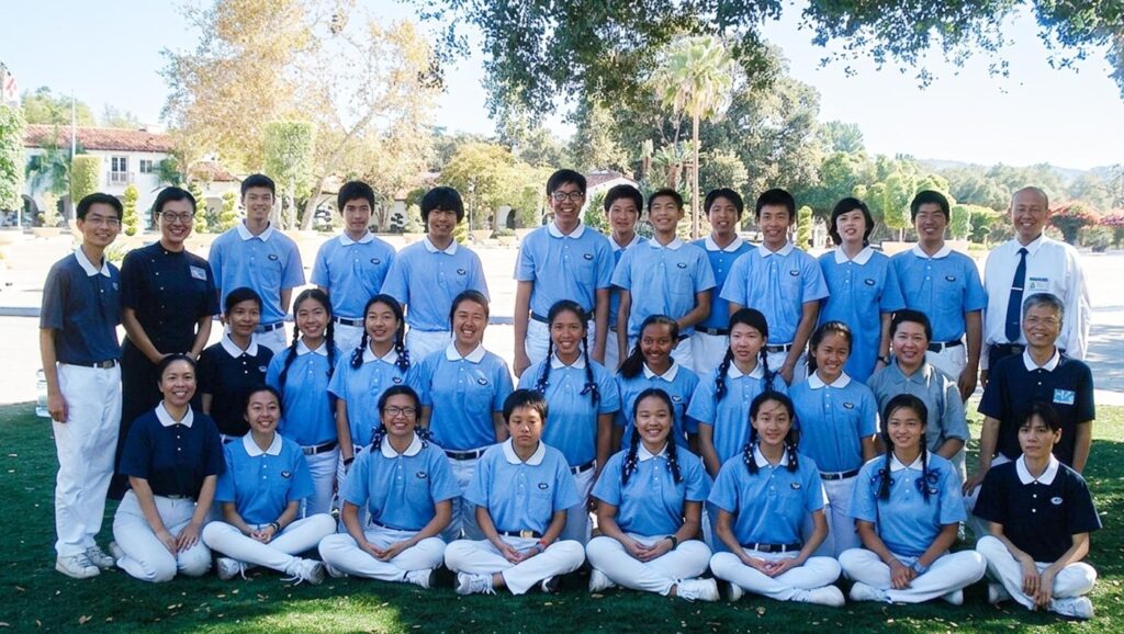 Bob Chen (standing left) chaperones Tzu Chi Youth from the Tzu Chi USA Northwest Region group photo