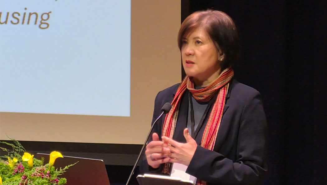 Julia Huang presents “Modern Body-Giving Bodhisattvas: Affect, Emotional Practice, and Ethics in the Whole-Body Donations to Tzu Chi.” Photo/Wendy Tsai